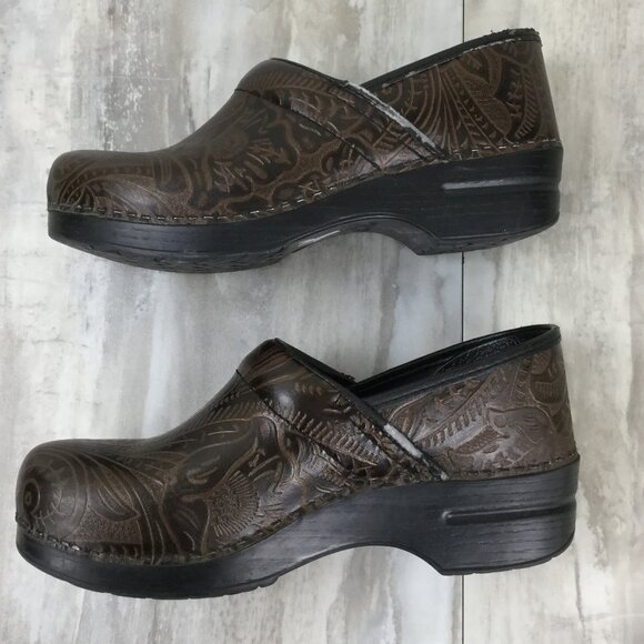 Dansko Chocolate Brown Paisley Clogs 40 - Picture 8 of 11